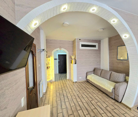Продам двухкомнатную (2-комн.) квартиру, Балаклавская ул, 47А, Симферополь г