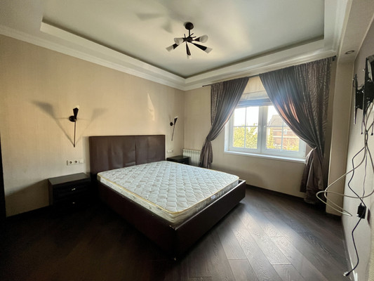 Сдам многокомнатную квартиру, 2-я Изумрудная ул, 9к3, Троицк г