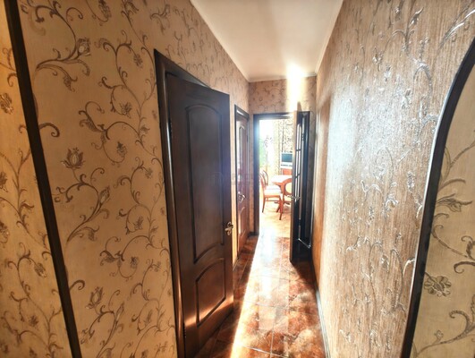 Продам трехкомнатную (3-комн.) квартиру, Азовская ул, 9к2, Москва г