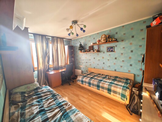 Продам трехкомнатную (3-комн.) квартиру, Азовская ул, 9к2, Москва г