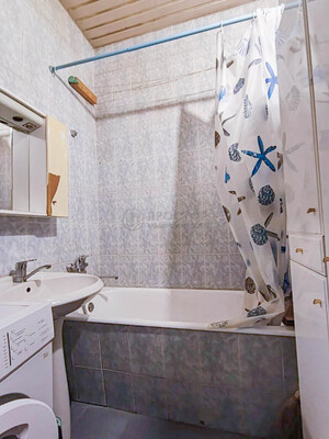 Продам трехкомнатную (3-комн.) квартиру, Окружной проезд, 14к1, Москва г