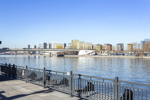 Продам однокомнатную (1-комн.) квартиру, Кленовый б-р, 4, Москва г