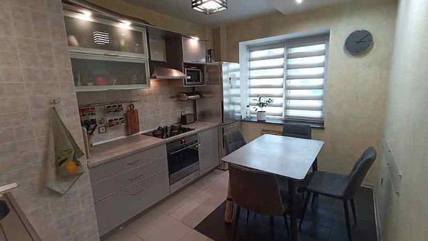 Продам трехкомнатную (3-комн.) квартиру, Карамзина ул, 25, Новороссийск г