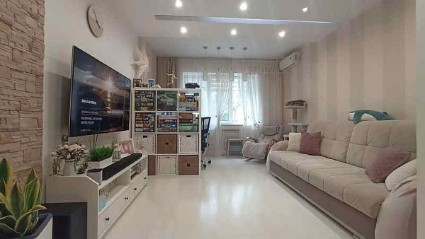 Продам трехкомнатную (3-комн.) квартиру, Карамзина ул, 25, Новороссийск г