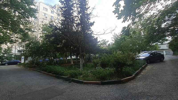 Продам трехкомнатную (3-комн.) квартиру, Карамзина ул, 25, Новороссийск г