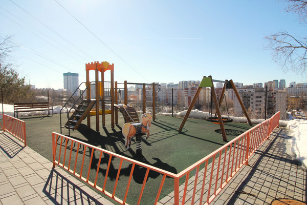 Продам трехкомнатную (3-комн.) квартиру, Гагарина б-р, 32Б, Пермь г