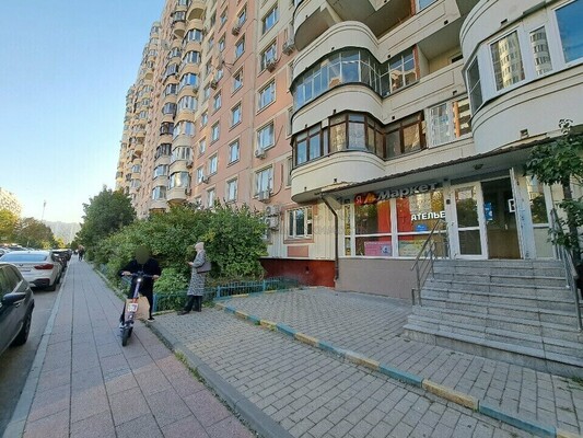 Продам коммерческое помещение 615,4 м2, Мичуринский пр-кт, 9к4, Москва г