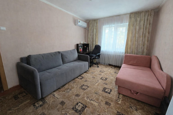 Продам однокомнатную (1-комн.) квартиру, Нахимовская ул, 37, Находка г