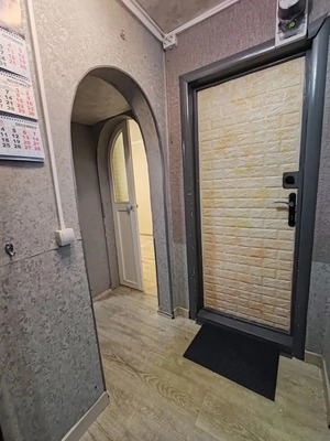 Продам двухкомнатную (2-комн.) квартиру, Ленина ул, 81, Ханты-Мансийск г