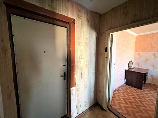 Продам однокомнатную (1-комн.) квартиру, Тельмана ул, 90, Брянск г