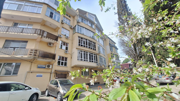 Продам однокомнатную (1-комн.) квартиру, Калужская (Центральный р-н) ул, 23к1, Сочи г