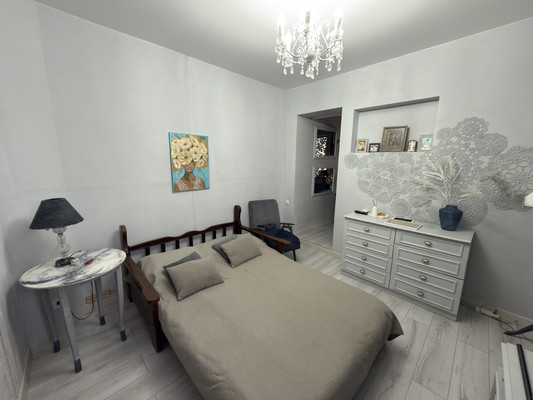 Продам двухкомнатную (2-комн.) квартиру, Розы Люксембург ул, 77, Армавир г