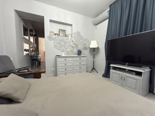 Продам двухкомнатную (2-комн.) квартиру, Розы Люксембург ул, 77, Армавир г