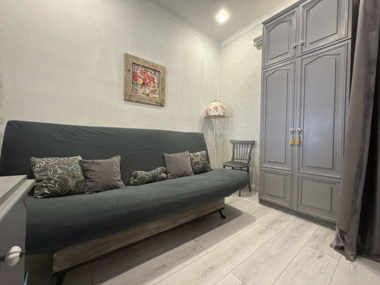 Продам двухкомнатную (2-комн.) квартиру, Розы Люксембург ул, 77, Армавир г