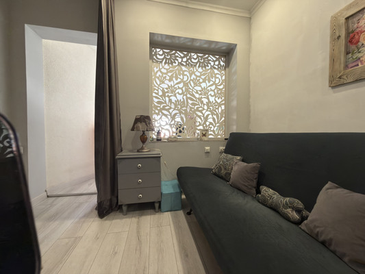 Продам двухкомнатную (2-комн.) квартиру, Розы Люксембург ул, 77, Армавир г