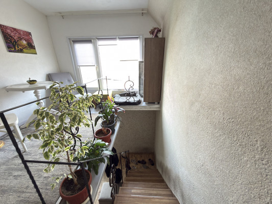 Продам двухкомнатную (2-комн.) квартиру, Розы Люксембург ул, 77, Армавир г