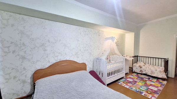 Продам двухкомнатную (2-комн.) квартиру, Школьная ул, 4, Тоболово с