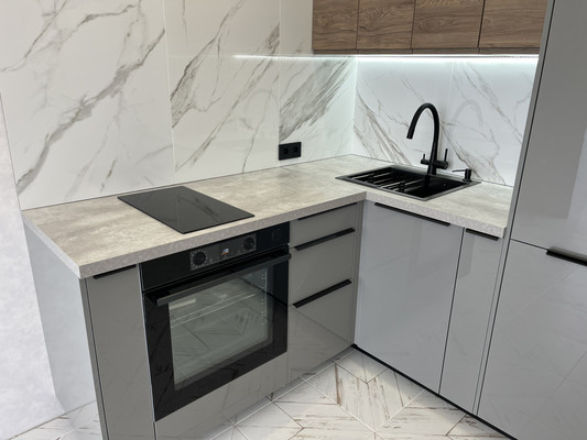 Продам двухкомнатную (2-комн.) квартиру, Нагорная 6-я ул, 15г/10, Барнаул г