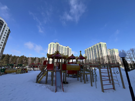 Продам двухкомнатную (2-комн.) квартиру, Нагорная 6-я ул, 15г/10, Барнаул г