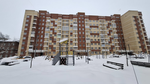 Продам трехкомнатную (3-комн.) квартиру, Горького ул, 10, Малино рп