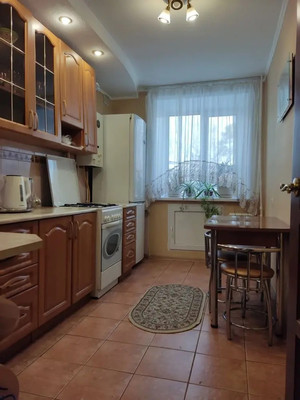 Продам трехкомнатную (3-комн.) квартиру, Хлебозаводская ул, 9, Казань г