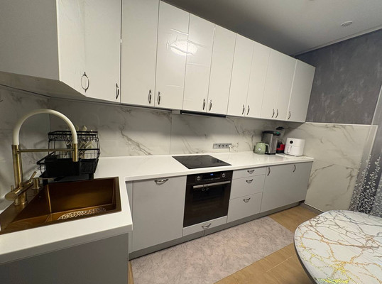 Продам двухкомнатную (2-комн.) квартиру, Свободы (Мирный мкр.) ул, 3, Мирный п