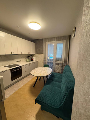 Продам двухкомнатную (2-комн.) квартиру, Свободы (Мирный мкр.) ул, 3, Мирный п