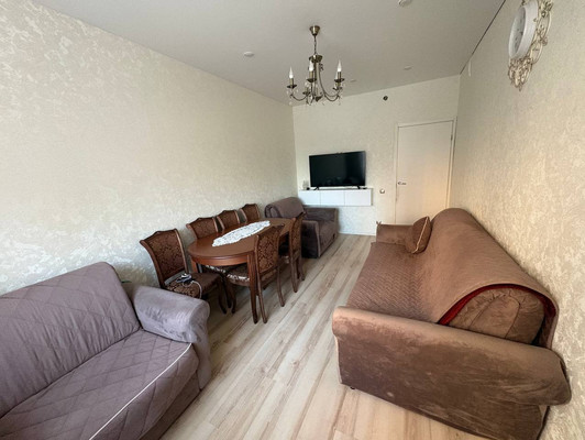 Продам двухкомнатную (2-комн.) квартиру, Свободы (Мирный мкр.) ул, 3, Мирный п