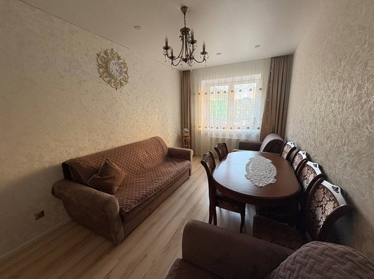 Продам двухкомнатную (2-комн.) квартиру, Свободы (Мирный мкр.) ул, 3, Мирный п