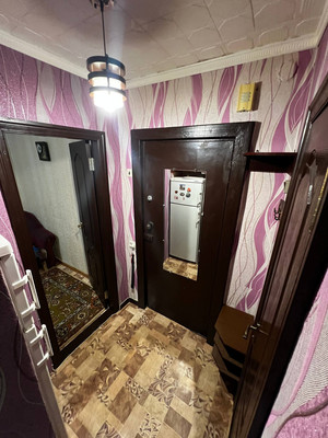 Продам однокомнатную (1-комн.) квартиру, Строителей ул, 6, Молодежное пгт