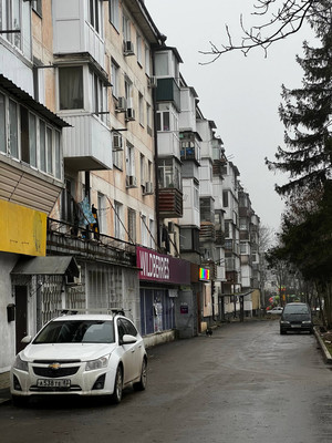 Продам однокомнатную (1-комн.) квартиру, Строителей ул, 6, Молодежное пгт