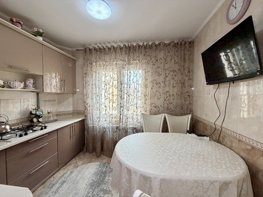 Продам однокомнатную (1-комн.) квартиру, Бела Куна ул, 3, Симферополь г