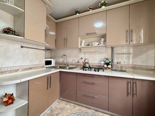 Продам однокомнатную (1-комн.) квартиру, Бела Куна ул, 3, Симферополь г