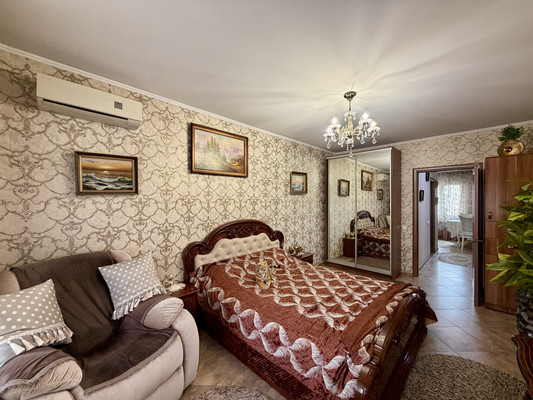 Продам однокомнатную (1-комн.) квартиру, Бела Куна ул, 3, Симферополь г