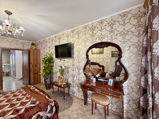 Продам однокомнатную (1-комн.) квартиру, Бела Куна ул, 3, Симферополь г