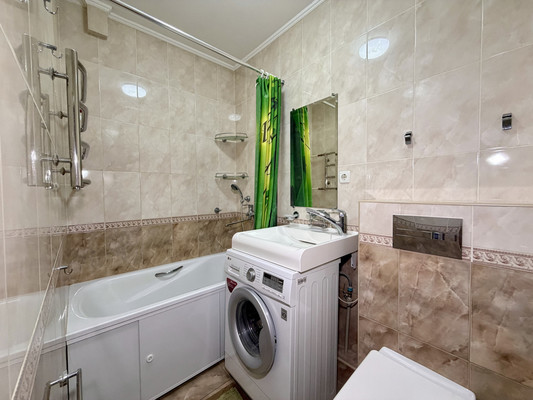 Продам однокомнатную (1-комн.) квартиру, Бела Куна ул, 3, Симферополь г