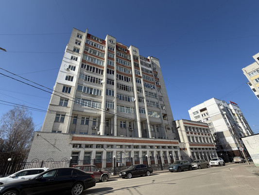 Продам трехкомнатную (3-комн.) квартиру, Любезного ул, 1, Брянск г