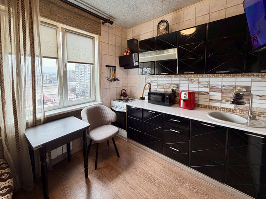 Продам однокомнатную (1-комн.) квартиру, Бела Куна ул, 9, Симферополь г