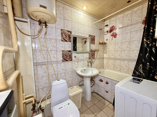 Продам однокомнатную (1-комн.) квартиру, Бела Куна ул, 9, Симферополь г