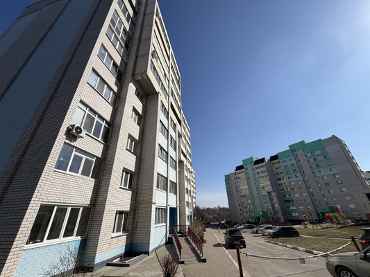 Продам трехкомнатную (3-комн.) квартиру, Андрея Галицина ул, 3, Путевка п