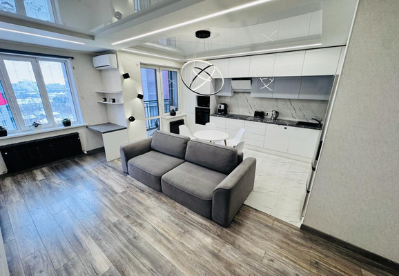 Продам трехкомнатную (3-комн.) квартиру, Аметьевская магистраль ул, 16к1, Казань г