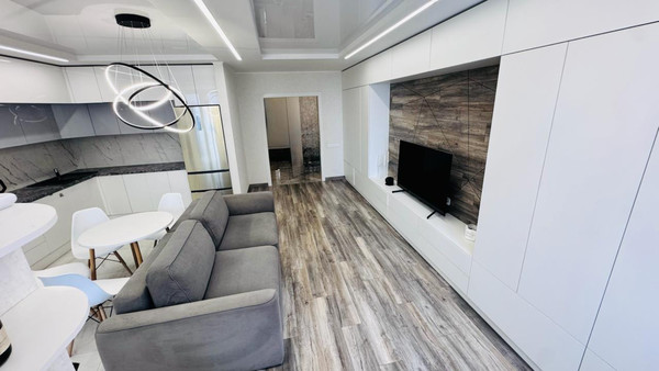 Продам трехкомнатную (3-комн.) квартиру, Аметьевская магистраль ул, 16к1, Казань г