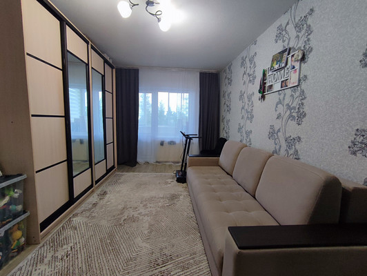 Продам двухкомнатную (2-комн.) квартиру, Надежды ул, 6, Костомукша г