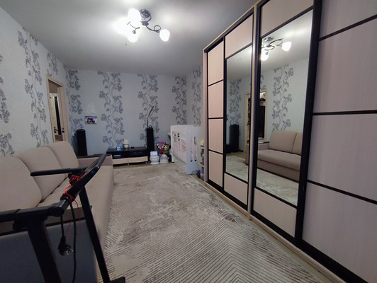 Продам двухкомнатную (2-комн.) квартиру, Надежды ул, 6, Костомукша г