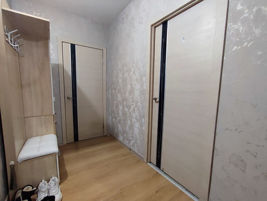 Продам двухкомнатную (2-комн.) квартиру, Надежды ул, 6, Костомукша г