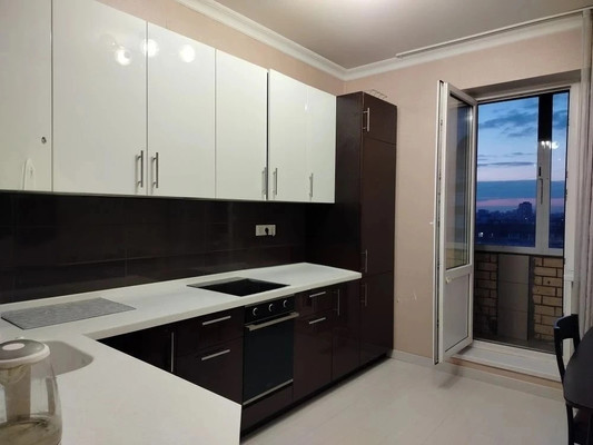 Продам трехкомнатную (3-комн.) квартиру, Октябрьский пр-кт, 18к3, Люберцы г