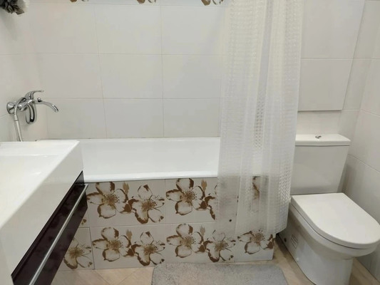 Продам трехкомнатную (3-комн.) квартиру, Октябрьский пр-кт, 18к3, Люберцы г
