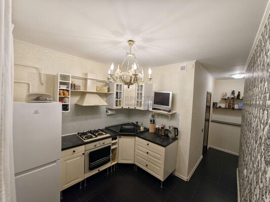 Продам двухкомнатную (2-комн.) квартиру, Краснопрудная ул, 1, Москва г