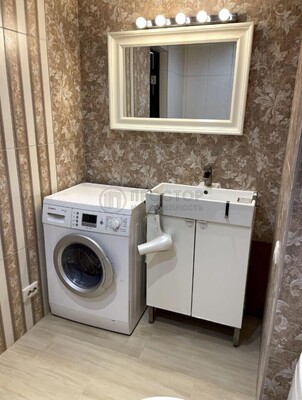 Продам двухкомнатную (2-комн.) квартиру, Краснопрудная ул, 1, Москва г