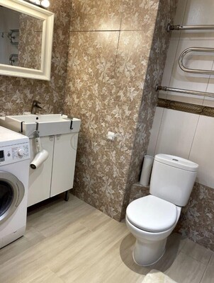 Продам двухкомнатную (2-комн.) квартиру, Краснопрудная ул, 1, Москва г